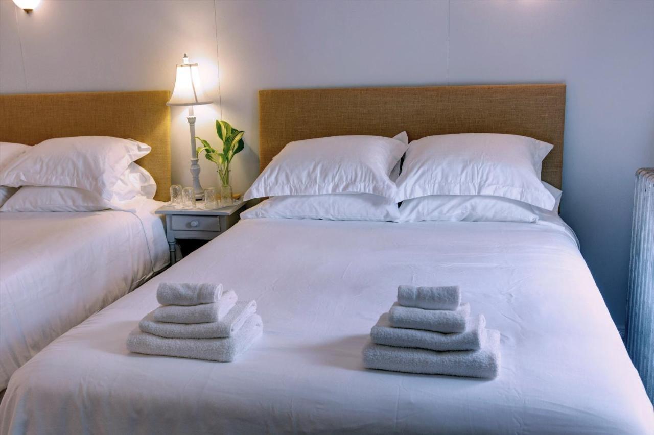 Pine Hill Arms Hotel エクステリア 写真