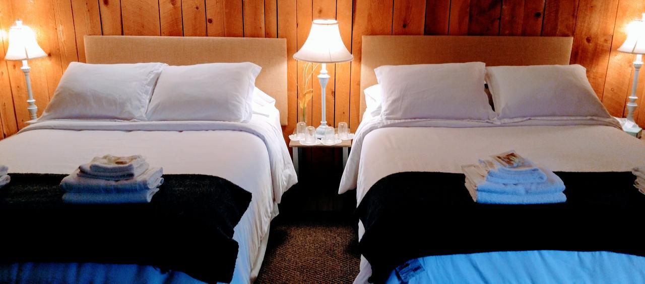 Pine Hill Arms Hotel エクステリア 写真