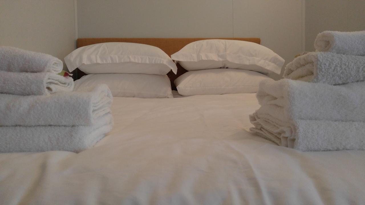 Pine Hill Arms Hotel エクステリア 写真