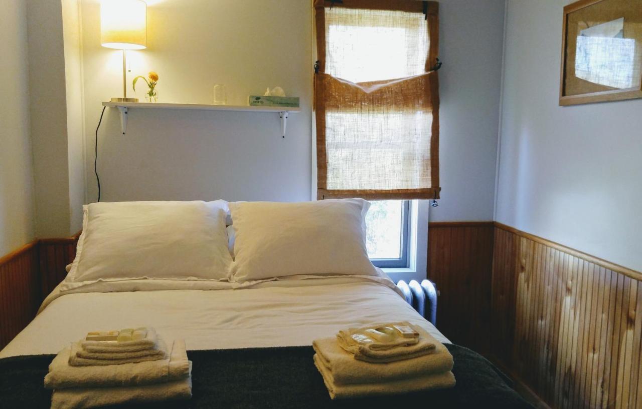 Pine Hill Arms Hotel エクステリア 写真